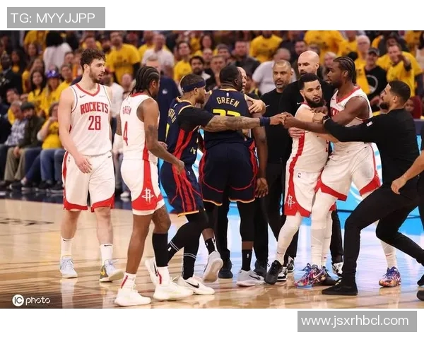 15季后赛勇士与火箭的巅峰对决回顾与分析 15季后赛勇士与火箭的巅峰对决回顾与分析